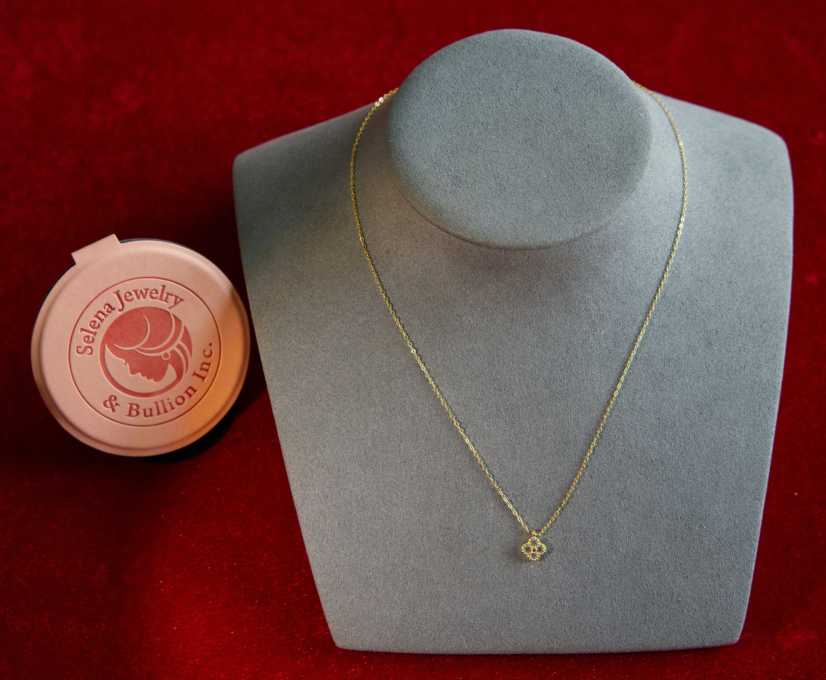 Selena Jewelry Bullion - Trianon Clear Tone Clover Necklace