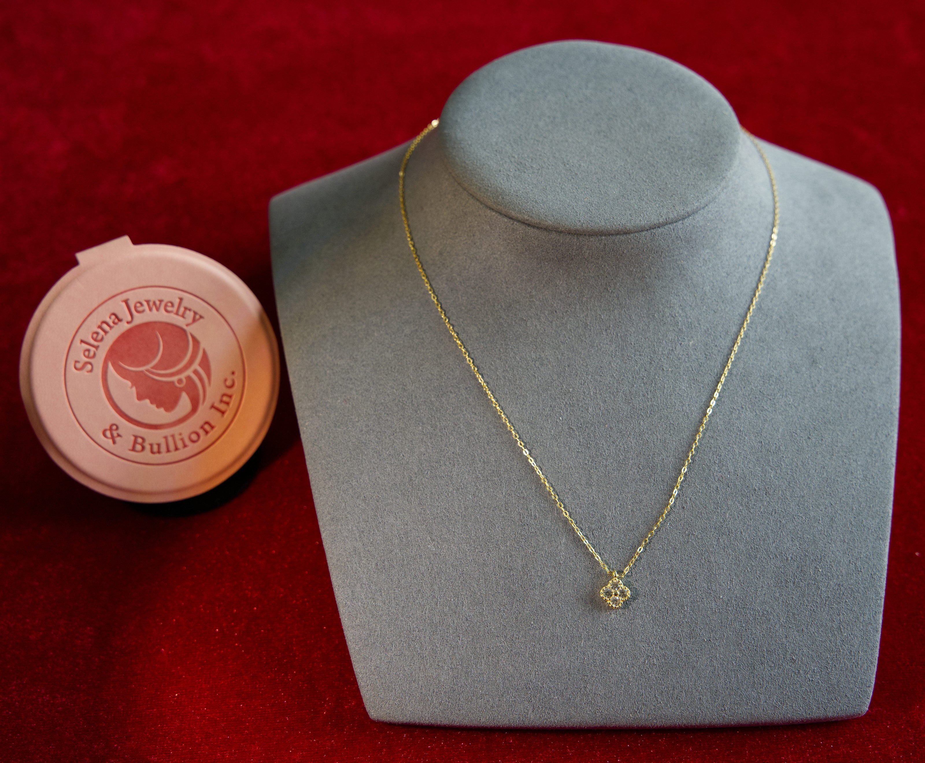 Selena Jewelry Bullion - Trianon Clear Tone Clover Necklace