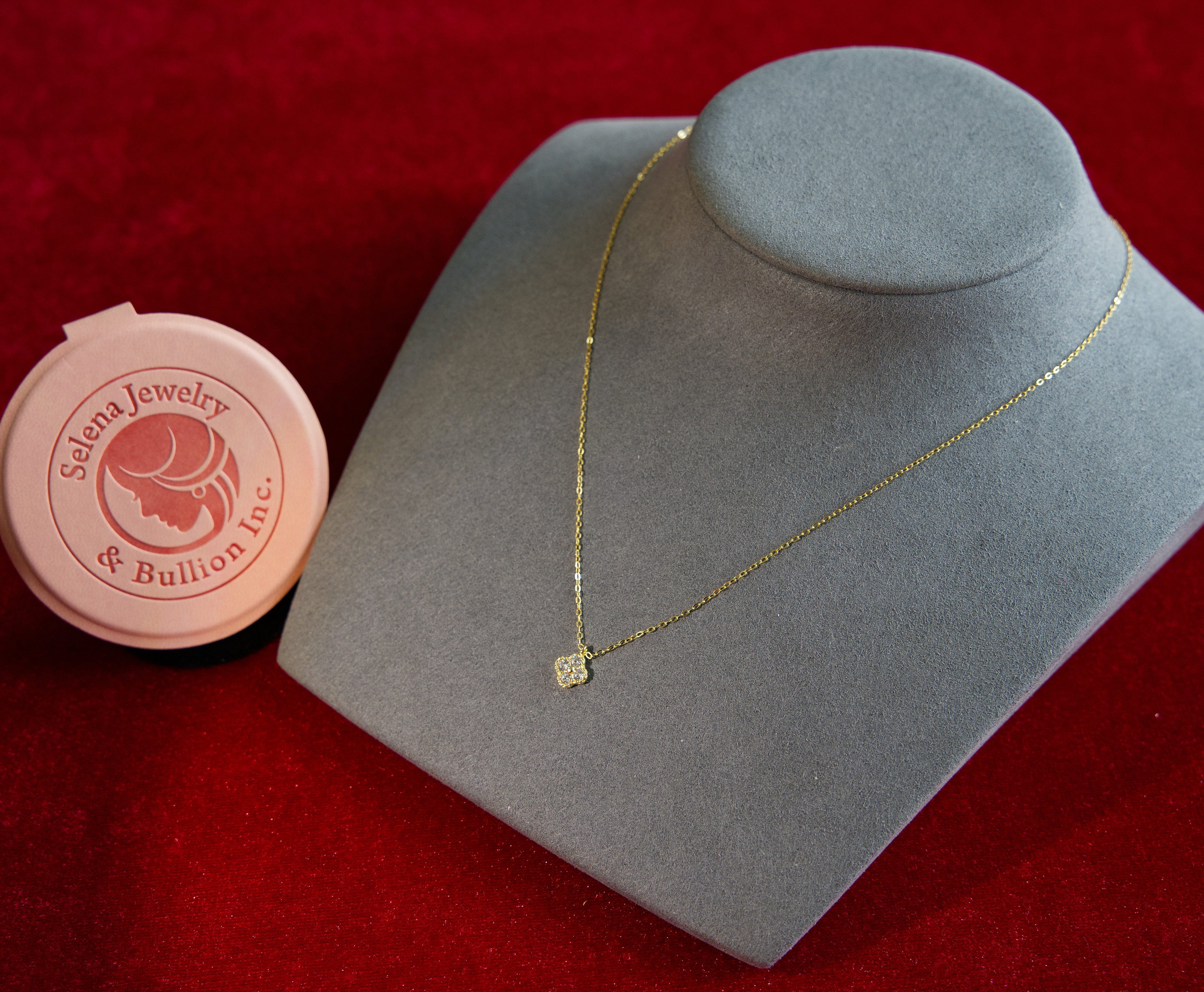 Selena Jewelry Bullion - Trianon Clear Tone Clover Necklace